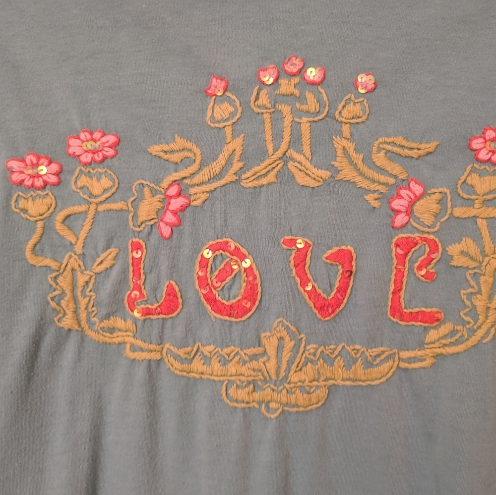 long sleeve t-shirt with stitching